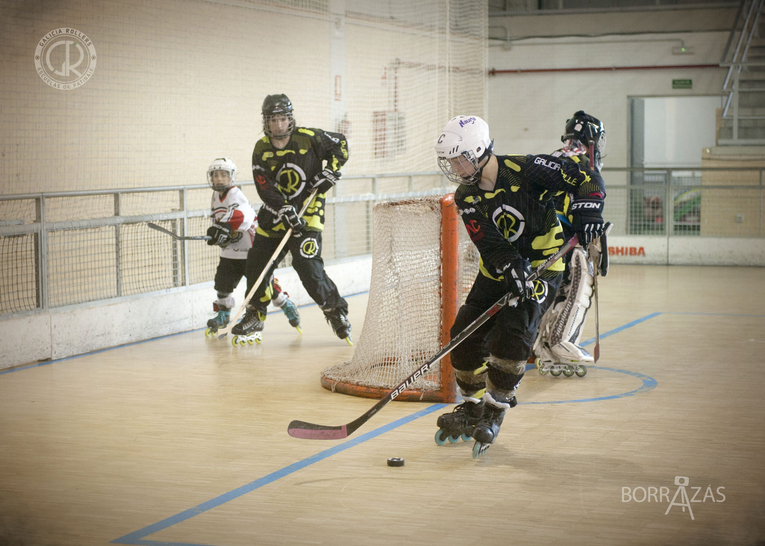 Intensa jornada de hockey línea en el Agra y en la sede alevín de Bouzas